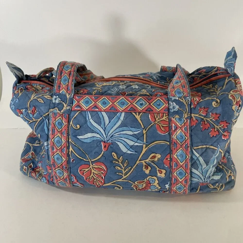 Petal Pushing quilted duffle
